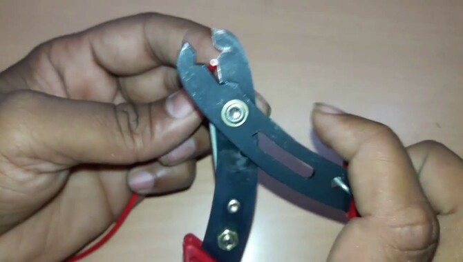 How To Use Cable Cutters Accurately