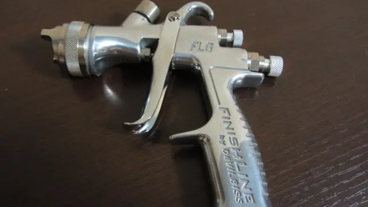 DeVilbiss GFG670 Spray Gun Kit