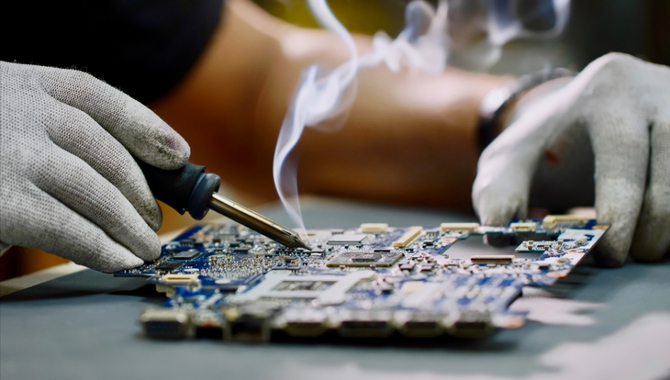 Safety Precautions You Must Take Before Soldering