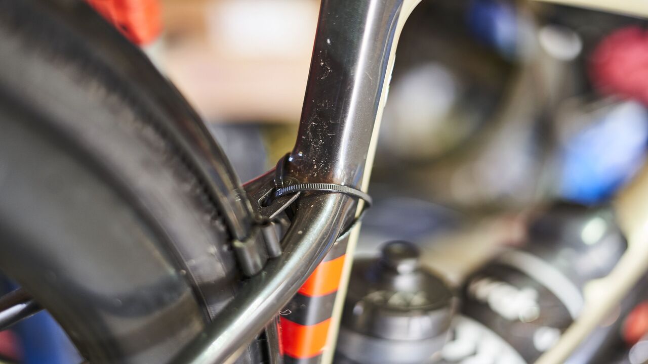 Fixing A Cracked Bike Fender  - A Guide